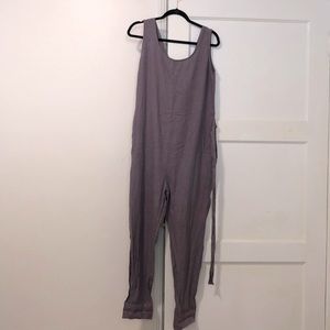 Linenfox sleeveless loose jumpsuit